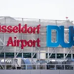 - Chilliges Zimmer In Duesseldorf Mit Balkon & Kueche; Big Tv And Bed -