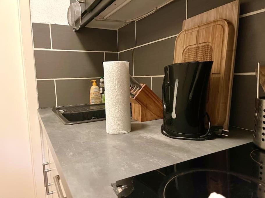 - Chilliges In Mit Balkon & Kuche; Big Tv And Bed - *