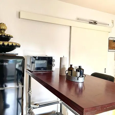 Appartement - Chilliges In Mit Balkon & Kuche; Big Tv And Bed - Düsseldorf