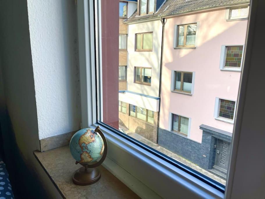 - Chilliges In Mit Balkon & Kuche; Big Tv And Bed - Apartment *