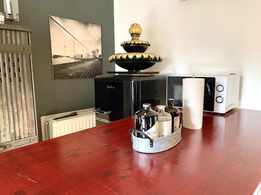 Apartment - Chilliges In Mit Balkon & Kuche; Big Tv And Bed - Düsseldorf